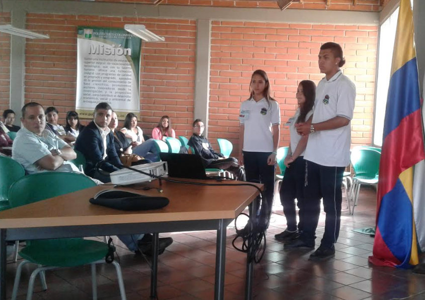Estudiantes de la Media Técnica de Rionegro, exponen sus proyectos