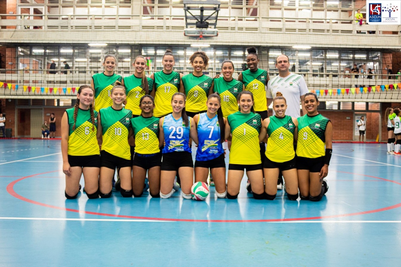Equipo de voleibol femenino del Poli
