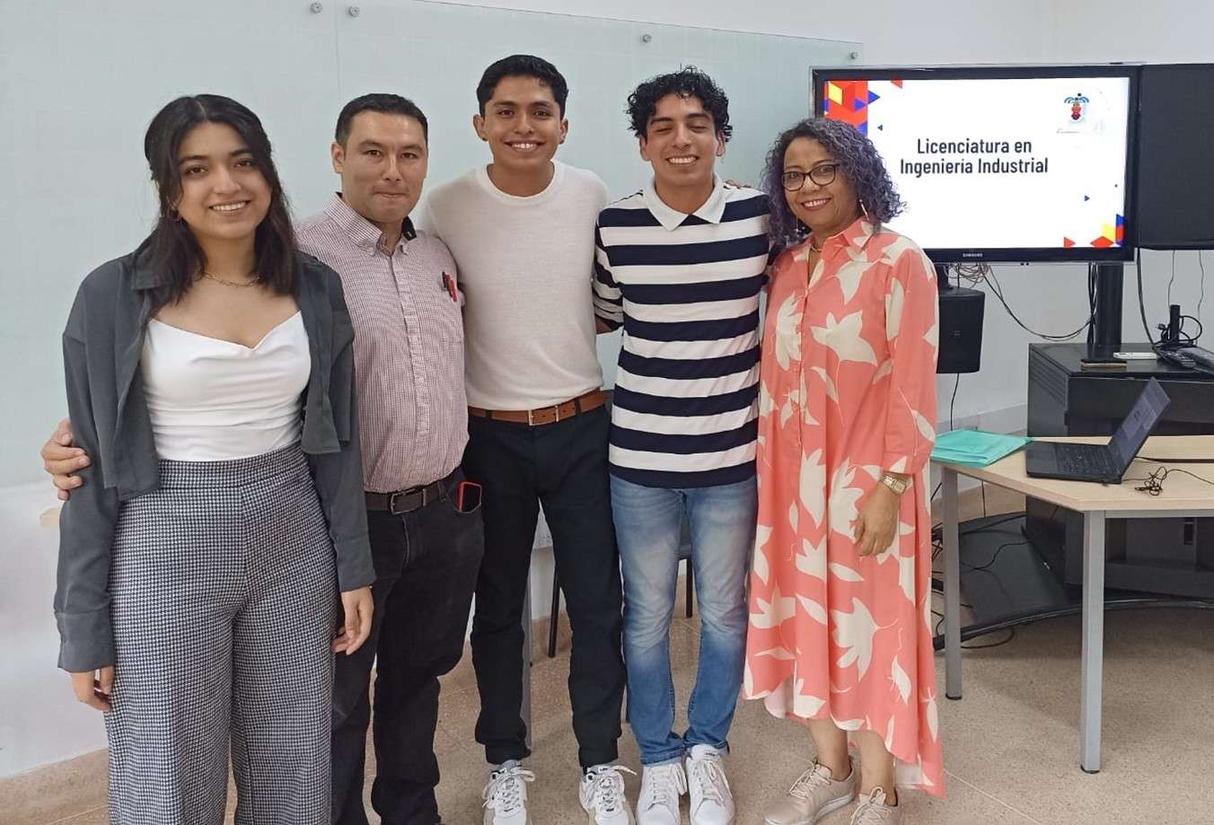 Conversatorio con estudiantes de la Universidad Tecnológica de la Mixteca (México)