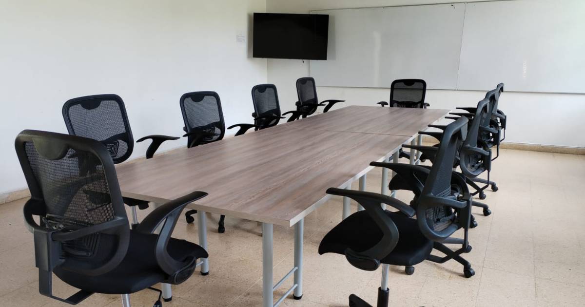 Dotación sala de profesores Centro Regional Urabá