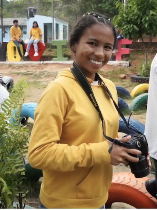 Estudiante con cámara
