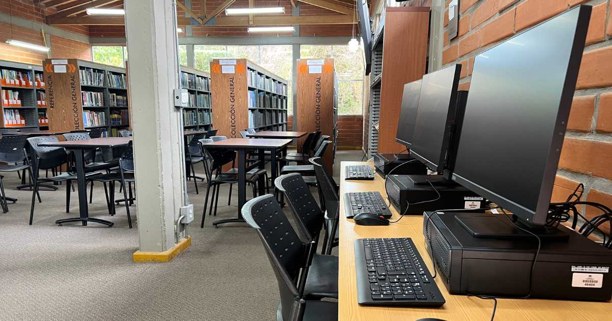 Nuevos equipos informáticos en la Biblioteca del Centro Regional Oriente