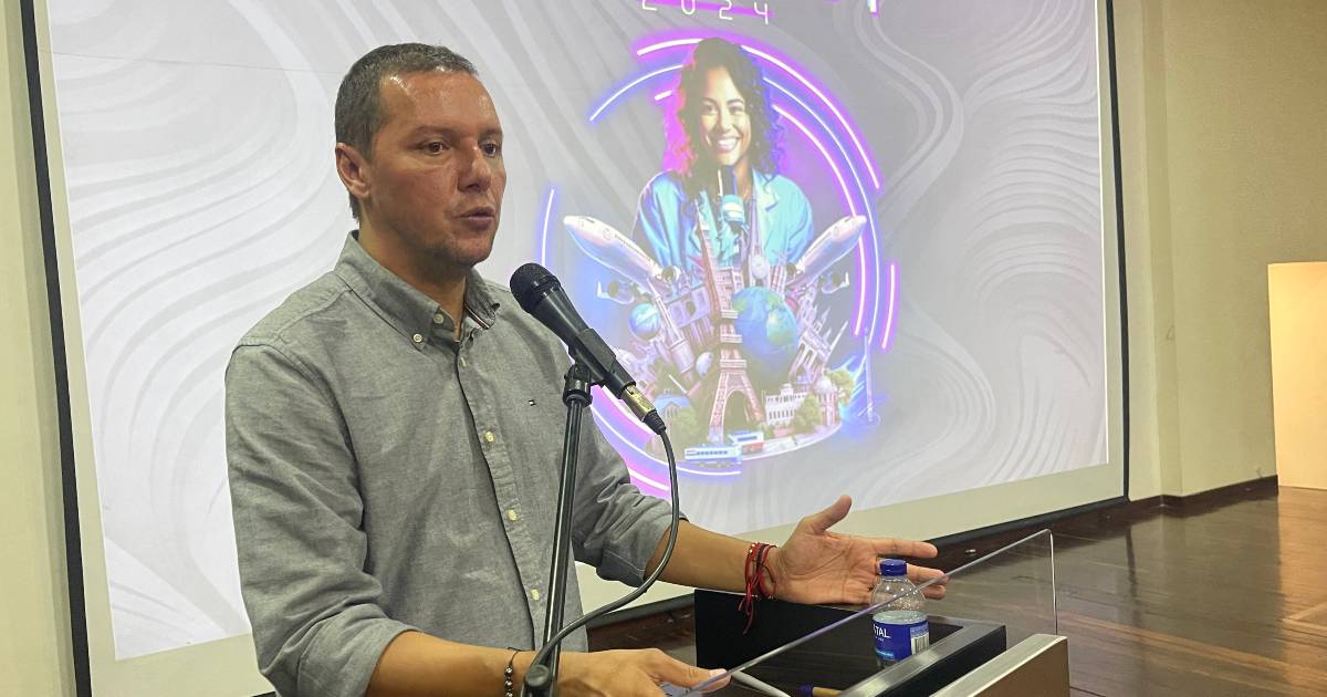 Rector participando en Explore+