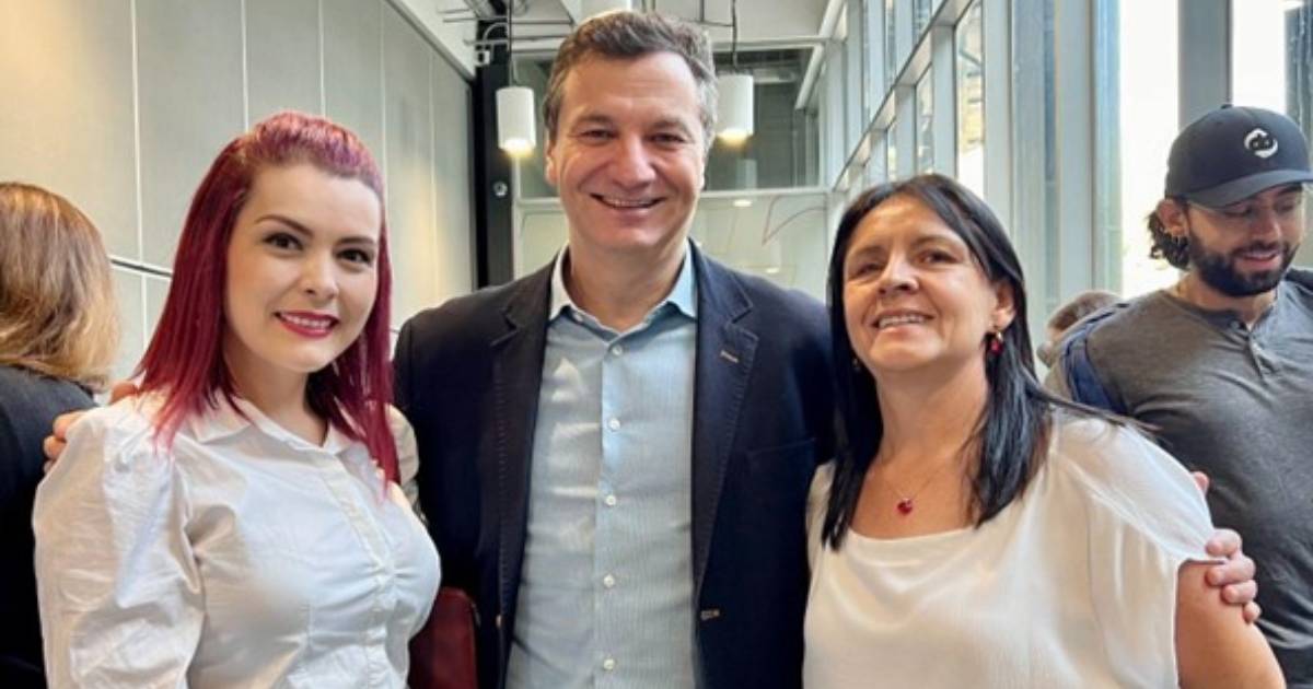 Vicerrectora de Docencia e Investigación Katerinne Quiroz Osorio y la docente Lina María Cardona presentes en la plenaria CUEE 2.0