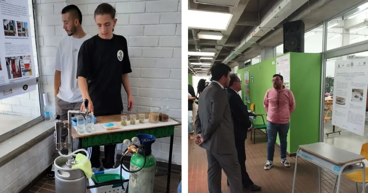Estudiantes presentando su proyecto
