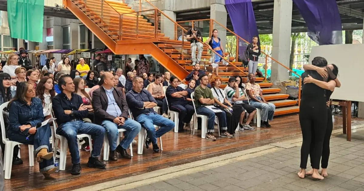 Asistentes a la jornada del día internacional de los derechos de la mujer