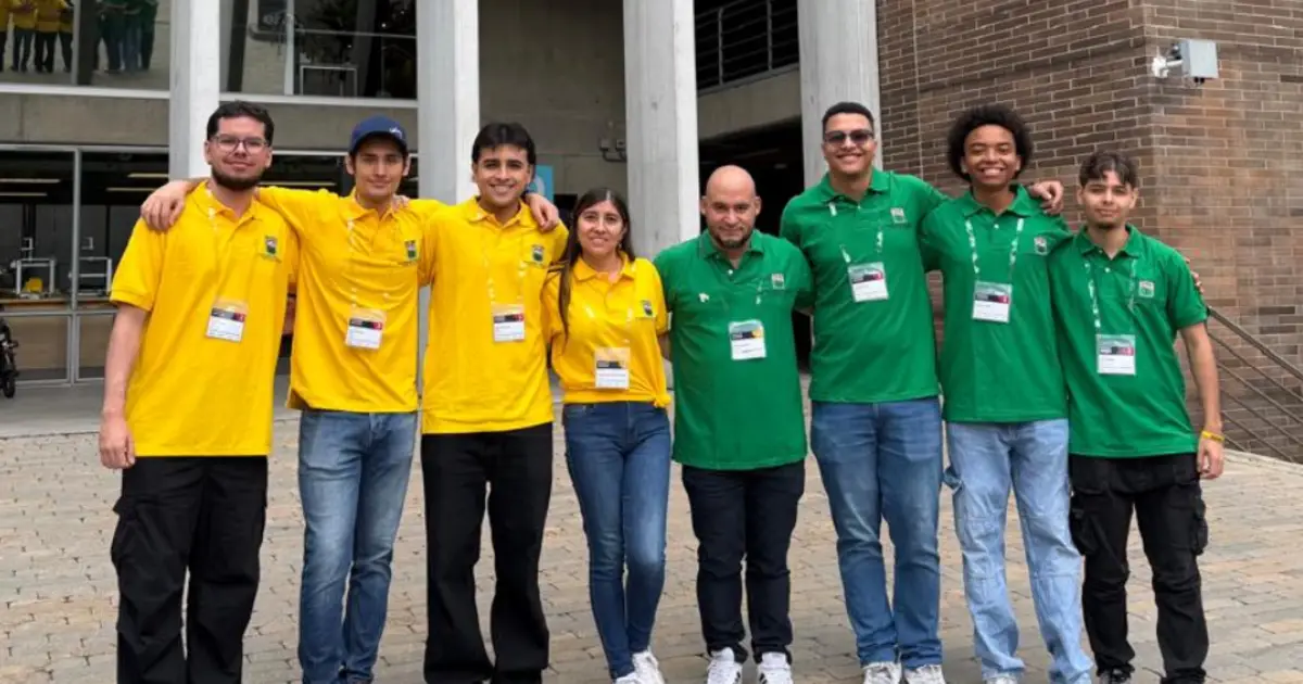 Estudiantes clasifican a la Maratón Regional Latinoamericana de Programación