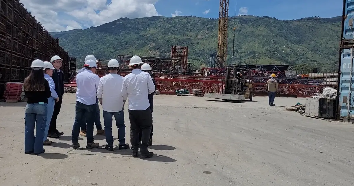 Estudiantes fortalecen su perfil profesional